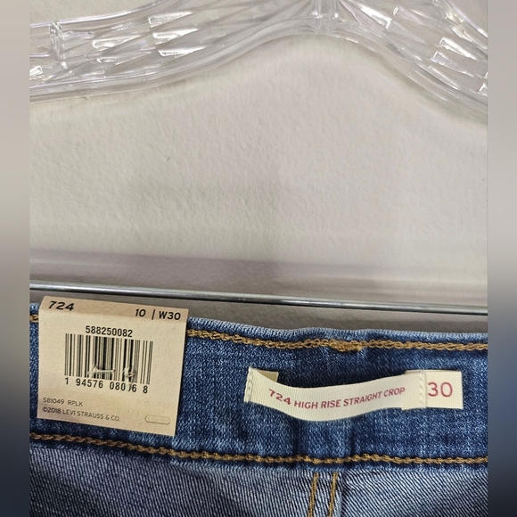 Levi 724 High Rise Straight Cropped Jeans NWT - Picture 2 of 14